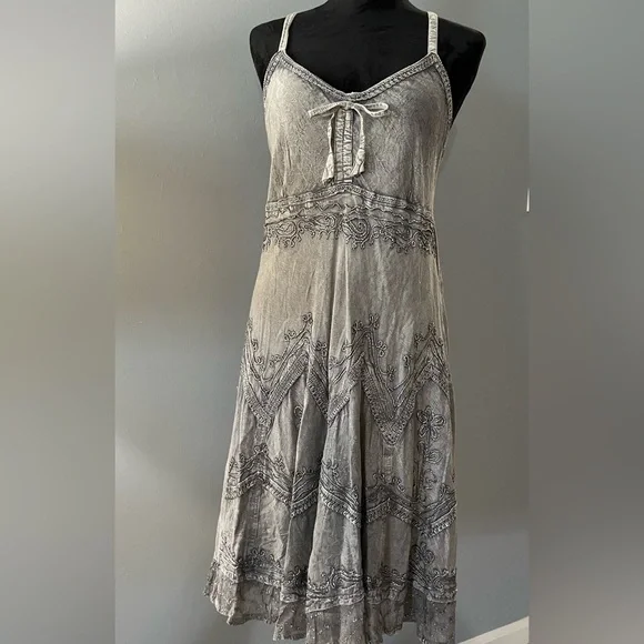 Elegant 🌞 SAKKS gray Lace-Trimmed sundress - Picture 2 of 12